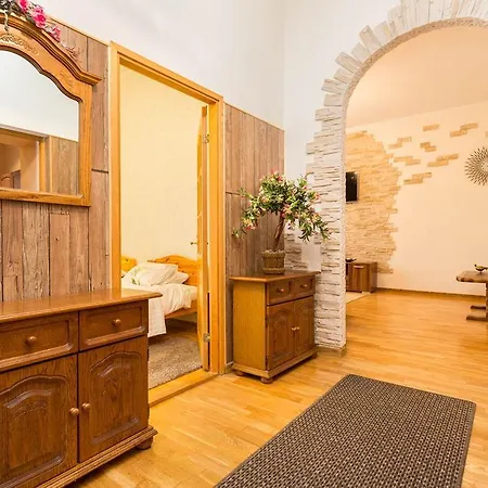 Apartment Orchid Old Town *